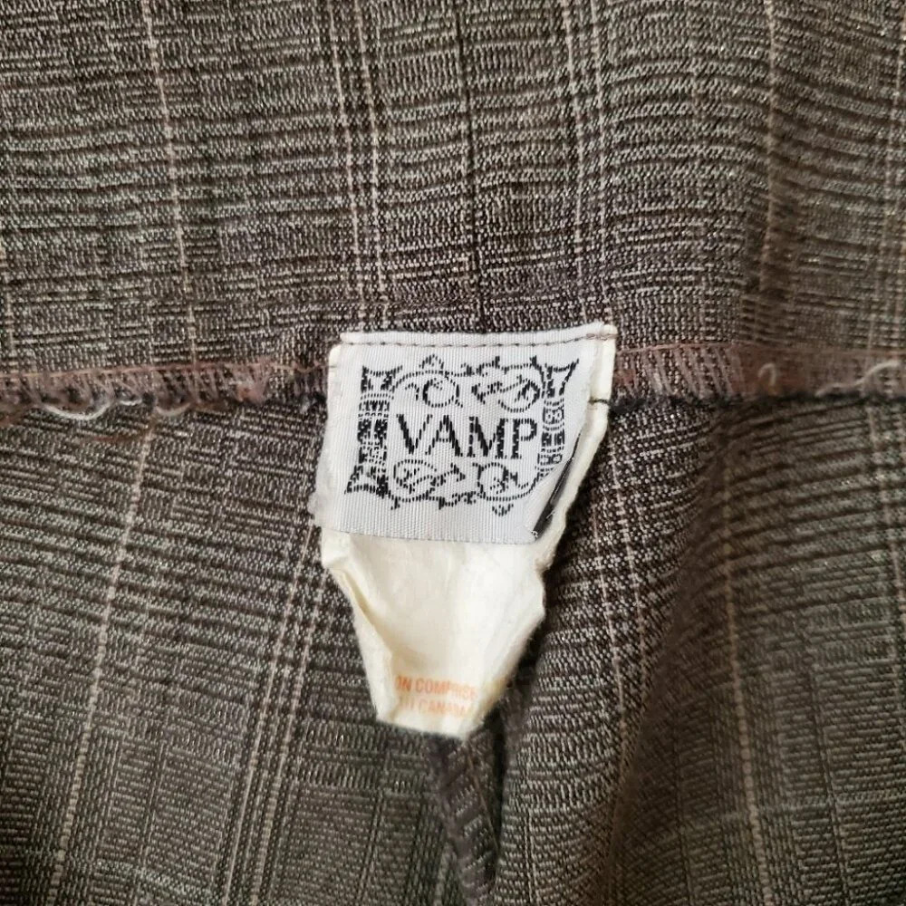 VINTAGE | Y2K 2000s Grey Beige Bermuda Trousers (Size 7/8) - Picture 5 of 5
